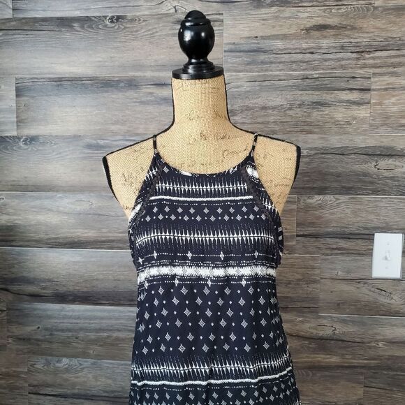Mudd Boho Halter Top Black and White Women's Size Medium Lace - Picture 3 of 10